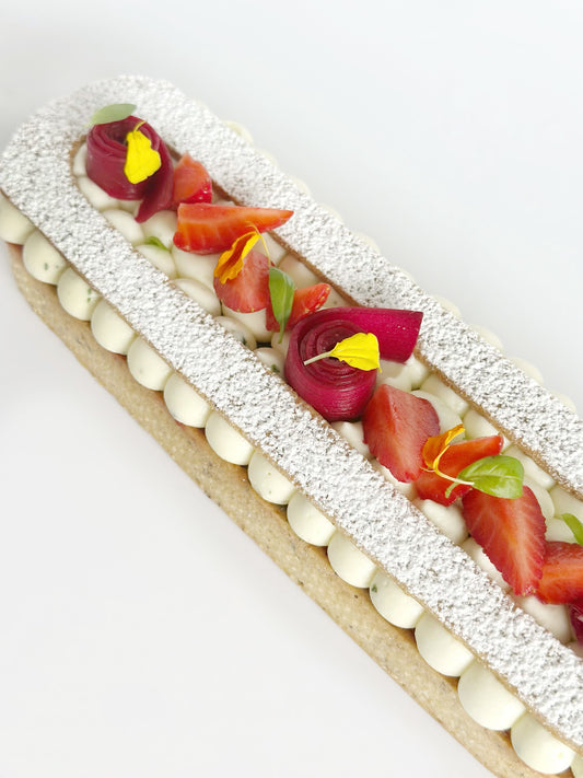 Tarte Fraise, Rhubarbe & Basilic